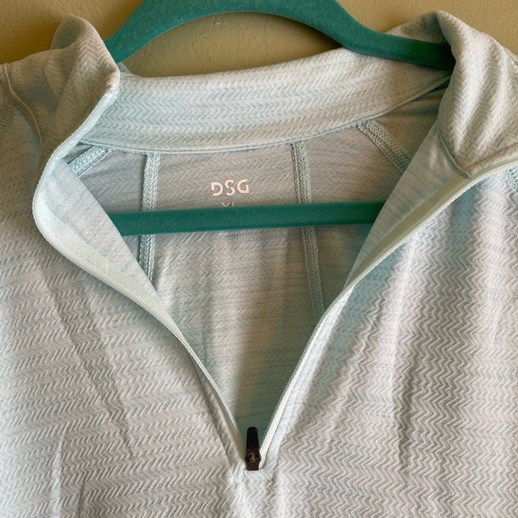 Workout Top - Picture 3 of 6